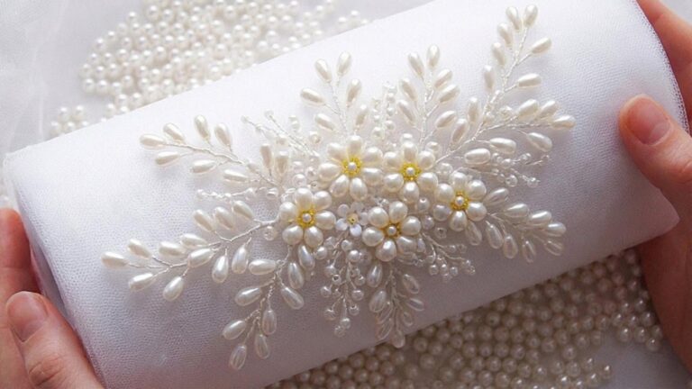Cette astuce secrète transforme des perles en bijoux époustouflants… à tester d&rsquo;urgence !