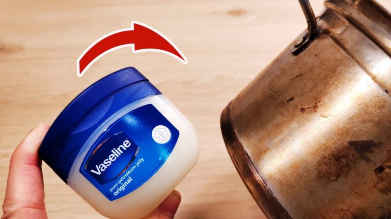 Transformez votre vieille casserole en 3 étapes simples avec du Vaseline !