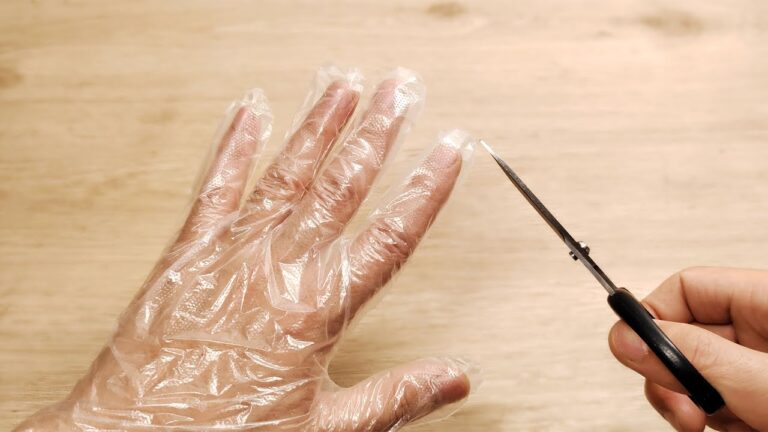 Découvrez 5 astuces surprenantes pour utiliser vos gants jetables comme un pro !