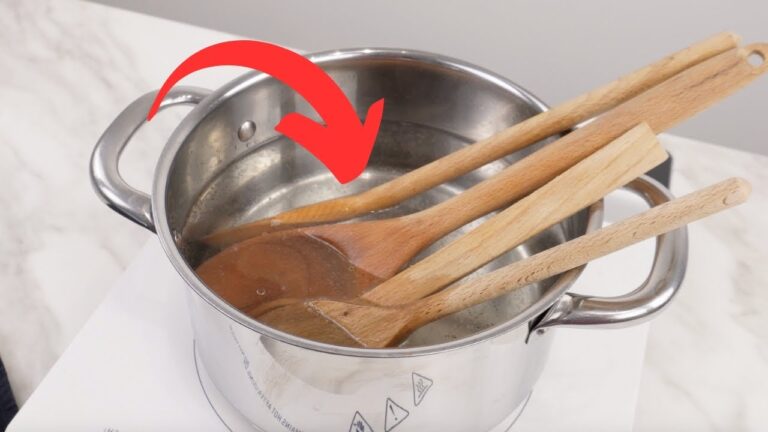 Redonnez vie à vos ustensiles en bois : 3 astuces de grand-mère à découvrir !